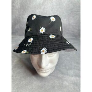 Alice + Olivia daisy bucket hat